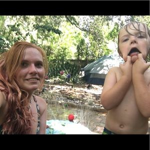 Meet your Posher, Lea